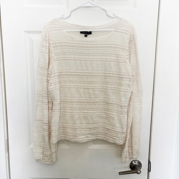 Melanie Lyne White Puffed Long Sleeve Lace Top - Picture 2 of 6